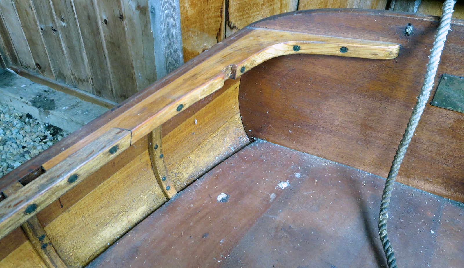 This natural-crook quarter knee’s fastenings are well placed.