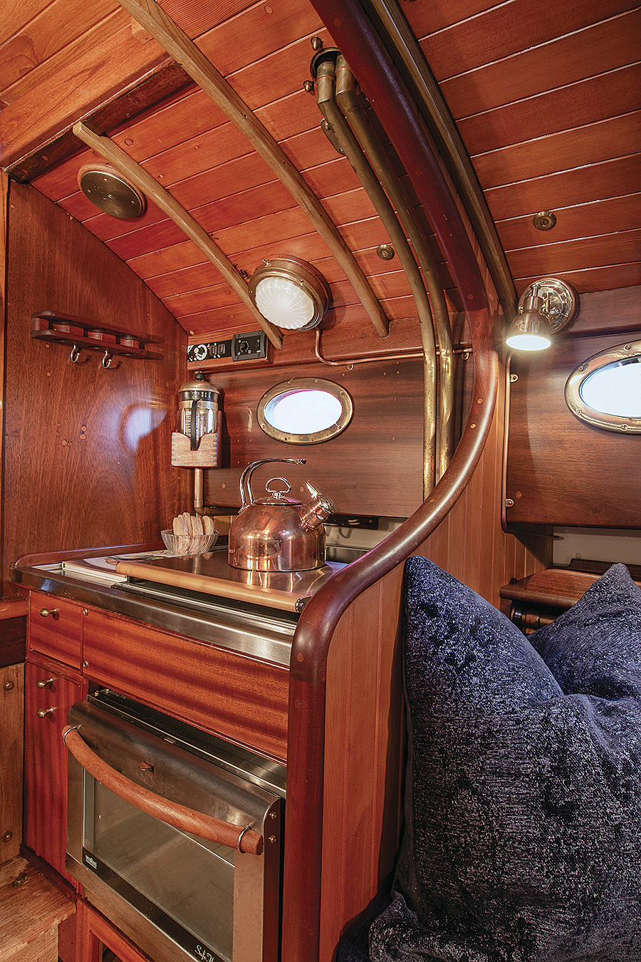 The galley has a Wallas cookstove.