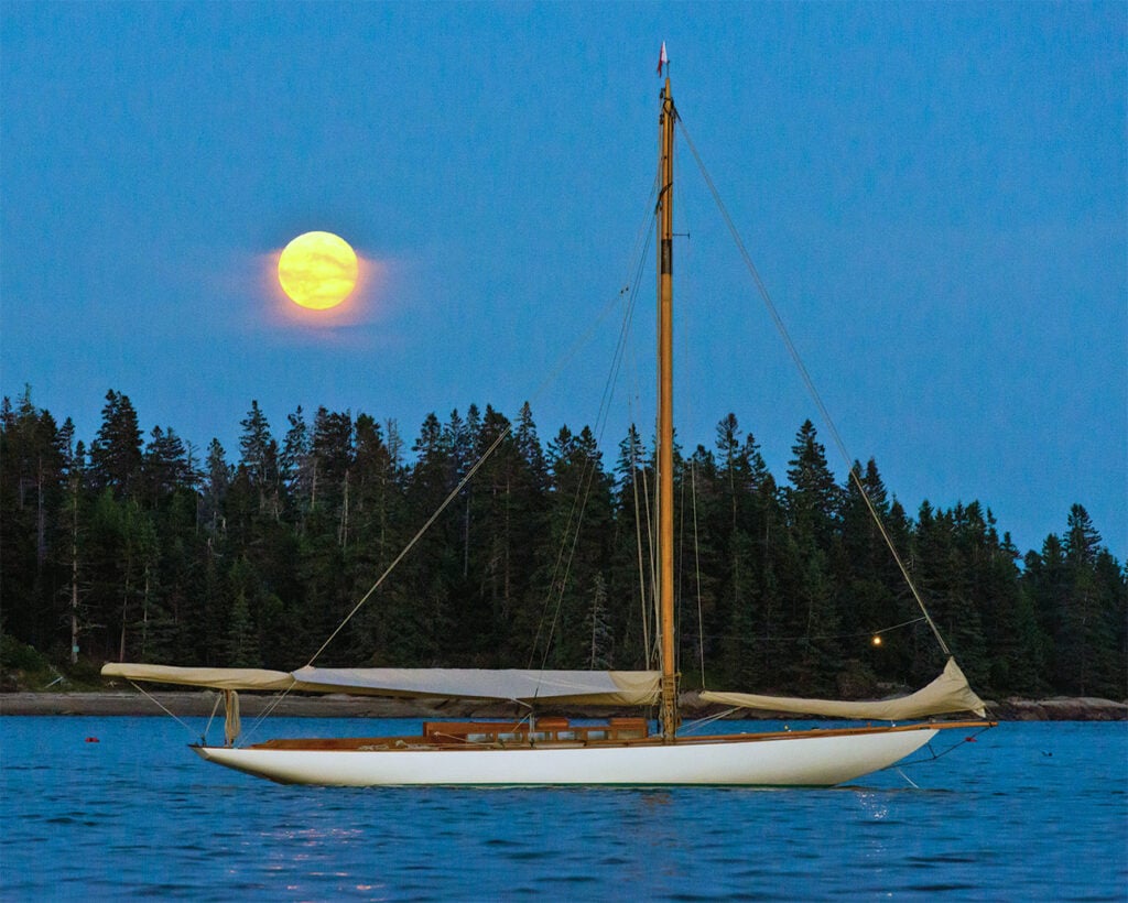 ALERA, N.G. Herreshoff New York 30, 1904.